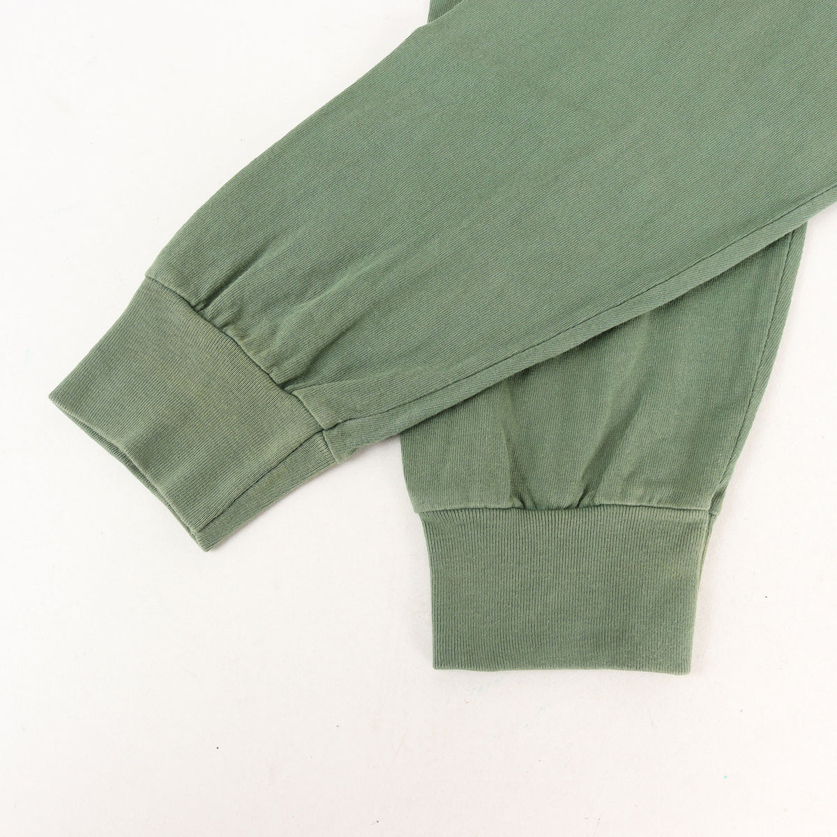 バタフライ ロングスリーブ Tシャツ