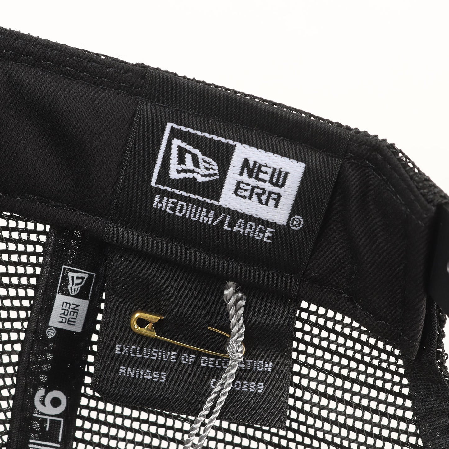 26SS ×NEW ERA ブランドロゴ刺繍 メッシュ ベースボールキャップ(59FIFTY TRUCKER)