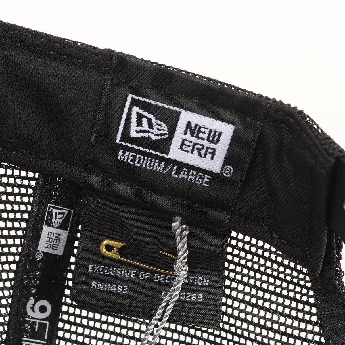 26SS ×NEW ERA ブランドロゴ刺繍 メッシュ ベースボールキャップ(59FIFTY TRUCKER)