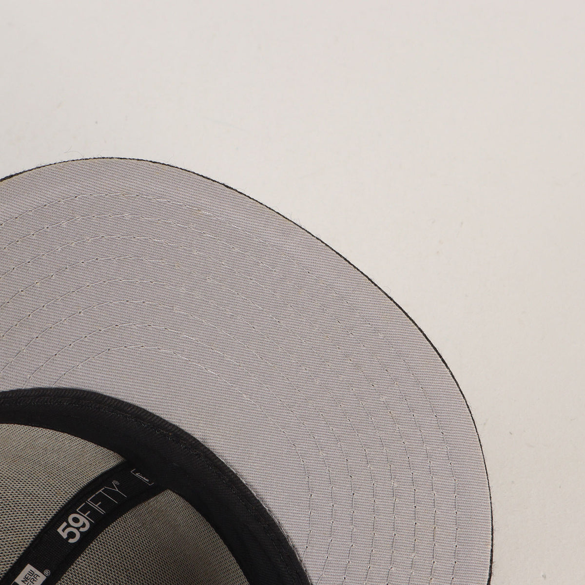 ×NEW ERA BOXロゴ ベースボールキャップ (R.I.P. New Era)