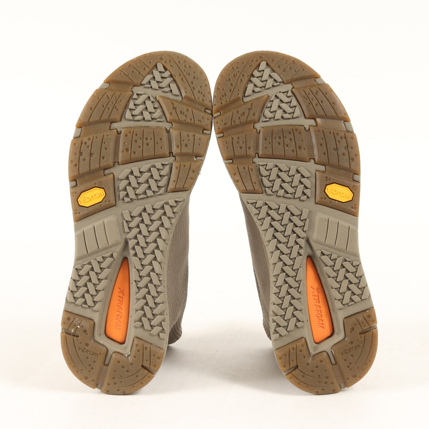 GORE-TEX ベロシティ ニット ミッドカットシューズ (Velocity Knit Mid GTX Invisible Fit)