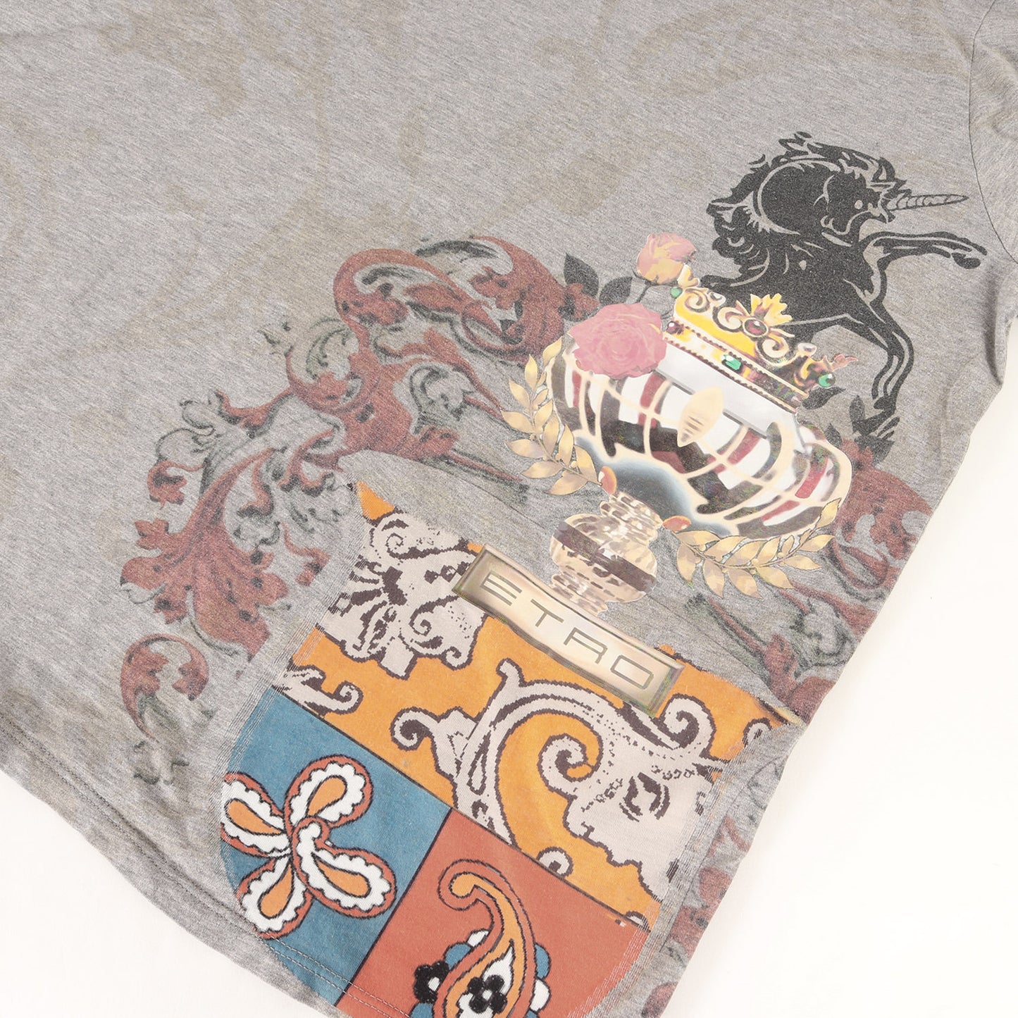 エンブレムグプリント フラワー柄 ロングスリーブ Tシャツ