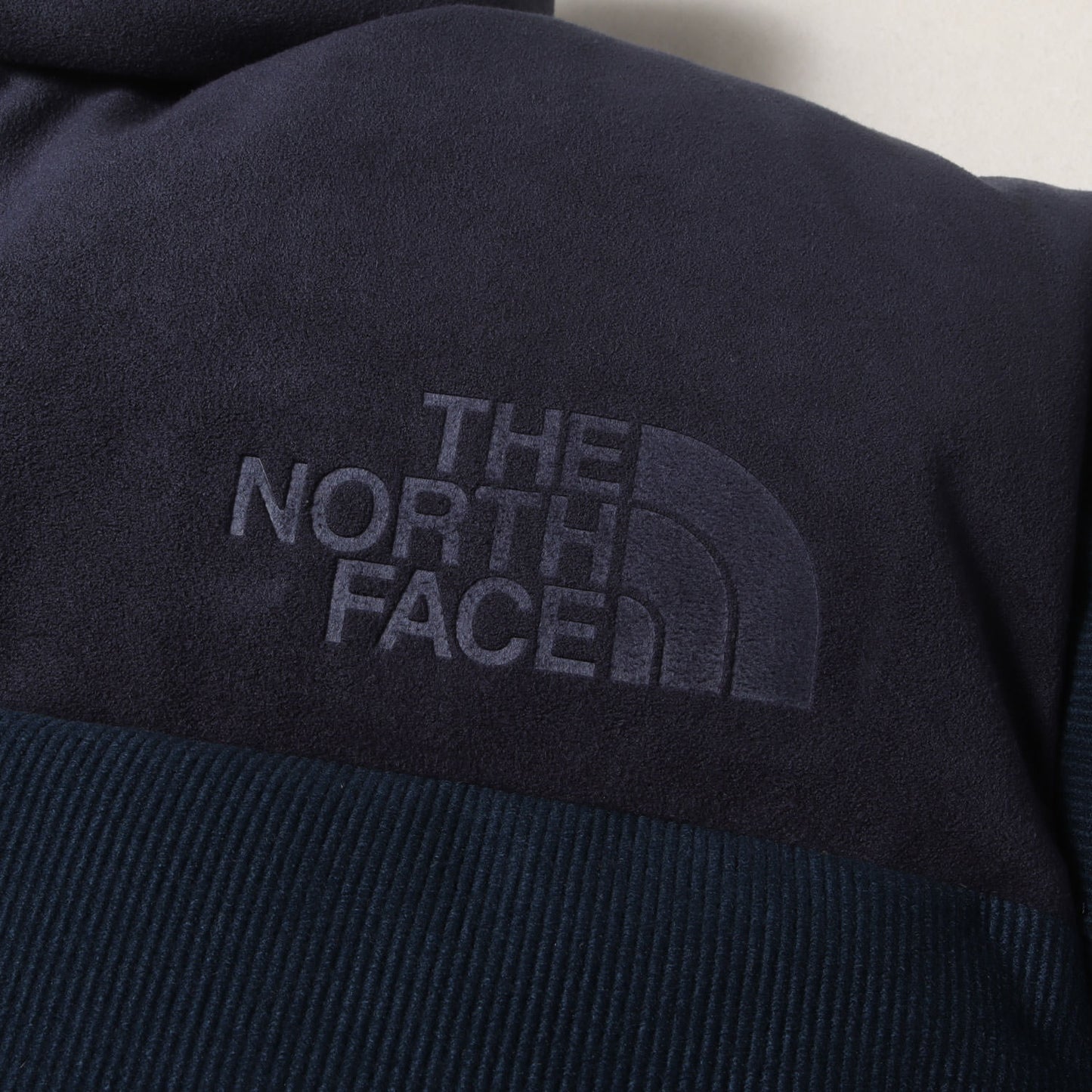 22AW 直営店限定 コーデュロイ ヌプシ ダウンジャケット (Corduroy Nuptse Jacket)