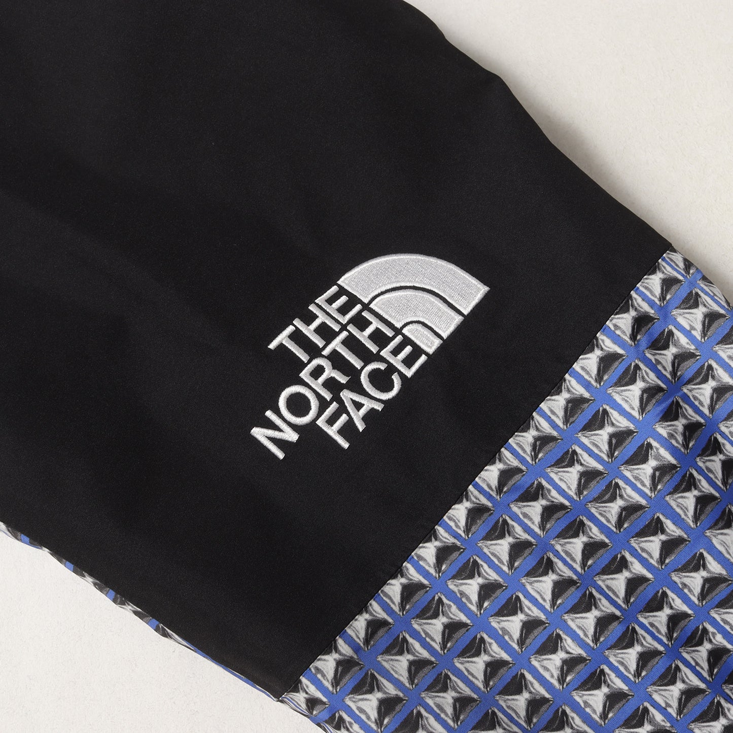 21SS ×THE NORTH FACE スタッズ柄 マウンテン ライト ジャケット(Studded Mountain Light Jacket)