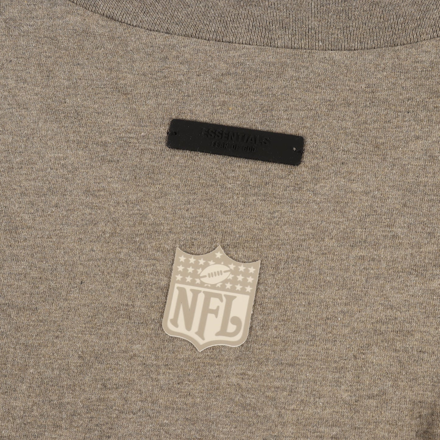 25AW FOG ESSENTIALS ×NFL アトランタ・ファルコンズ Tシャツ(Falcons Tee)