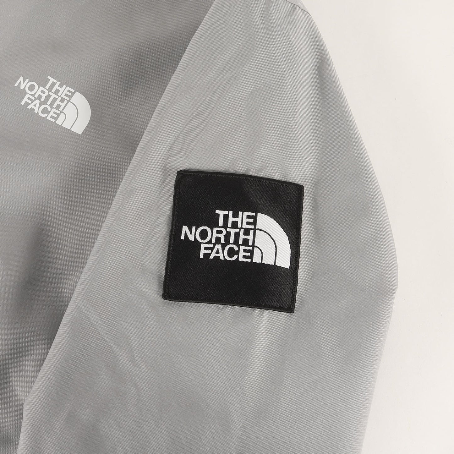 ナイロン コーチジャケット (The Coach Jacket)