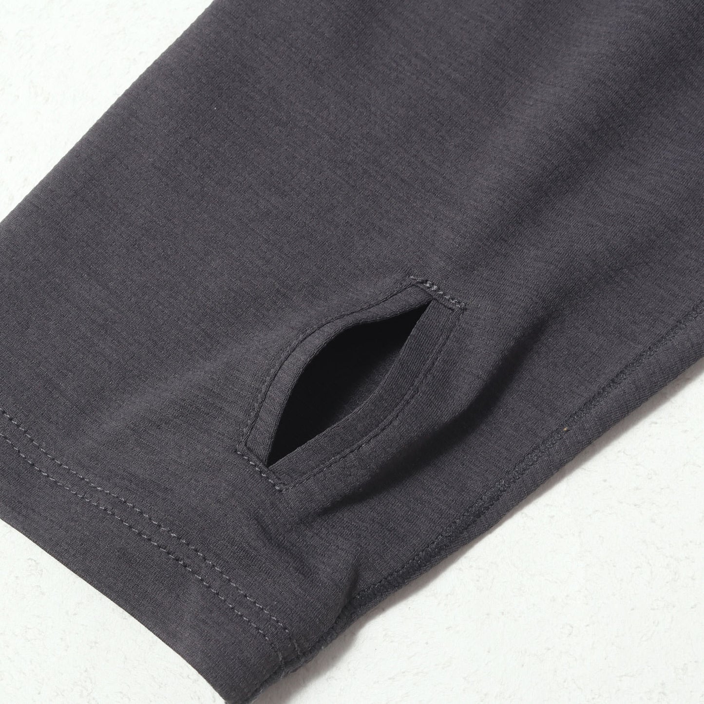 25SS ストレッチ テック トレーニング ロングスリーブ トップ(TECH L/S TRAIL TOP)