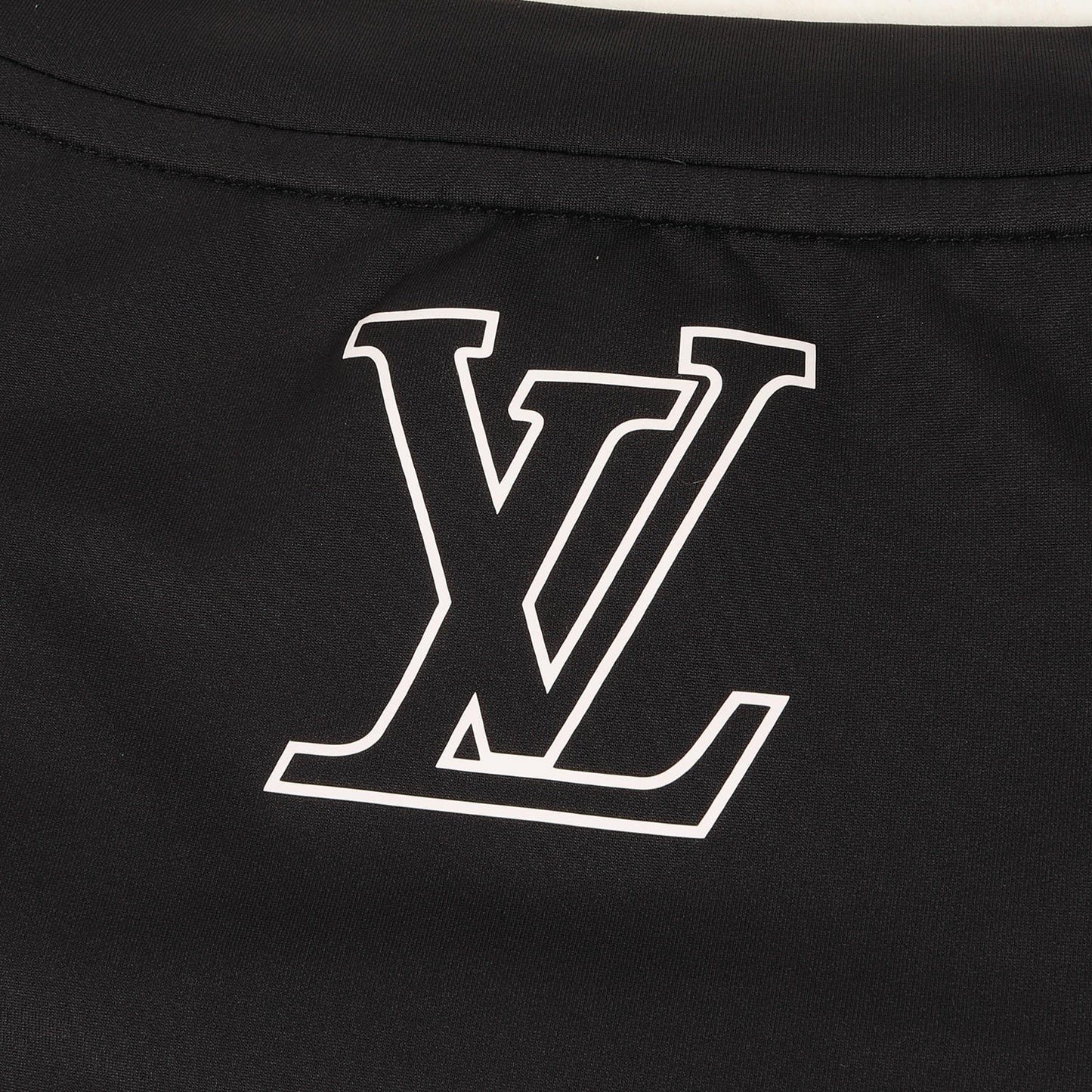 24AW LV カップ ロゴ グラデーション モノグラム フラワー モチーフ テクニカルジャージー Tシャツ (1AFVTZ) / 定番 ベーシック スポーティー スポーツ ラグカジ ラグジュアリー ブロークコア 37TH AMERICAS CUP