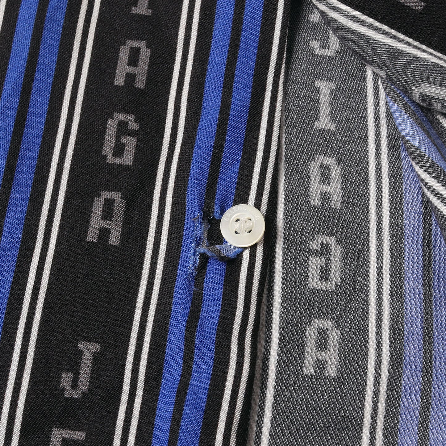 8ビットロゴ ストライプ レーヨン BD ボタンシャツ (L/S Logo Button Down Shirt)