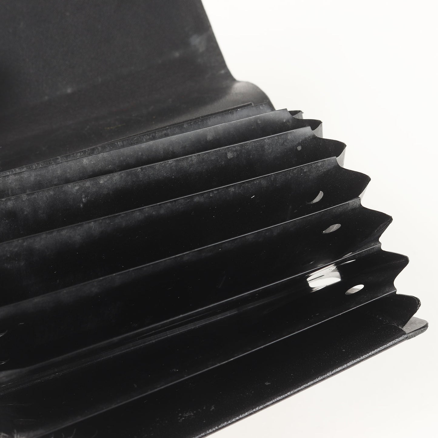 高強度ステンレス使用 アーティキュラー ウォレット (ARTICULAR WALLET)