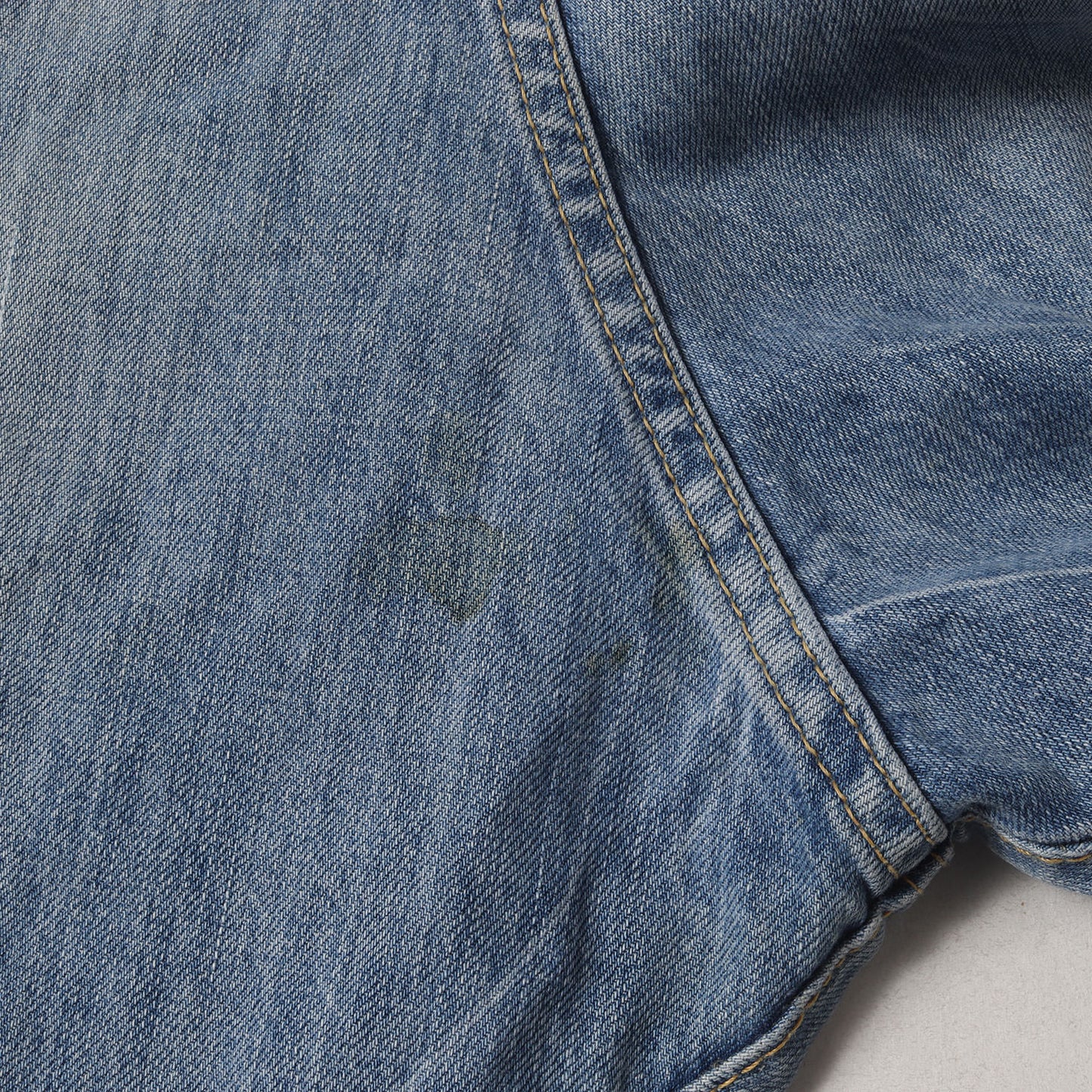 クラッシュリペア加工 テーパード デニムパンツ (LIGHT PIRANHA WASH SEXY TWIST) S71LB0627 S30309