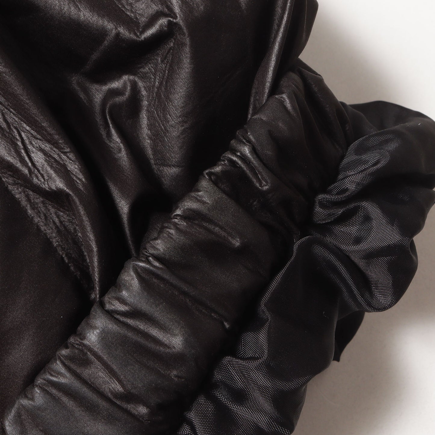 Hロゴ エンボスモノグラム フルジップ ダウンジャケット (MONOGRAM PUFFER JACKET)