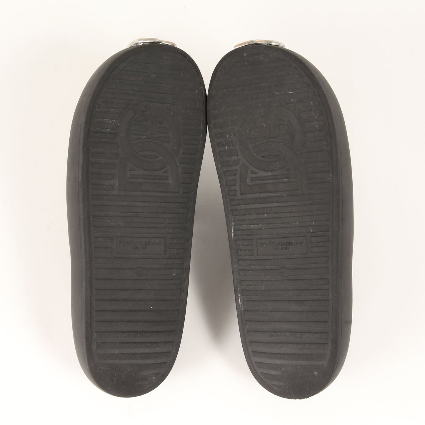 近年モデル ロゴプラークプラットフォーム スライドサンダル