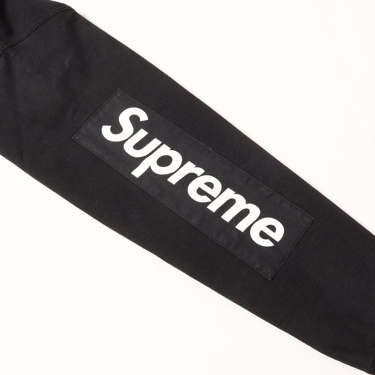 袖パッチ付き スウェット パーカー(Sleeve Patch Hooded Sweatshirt)