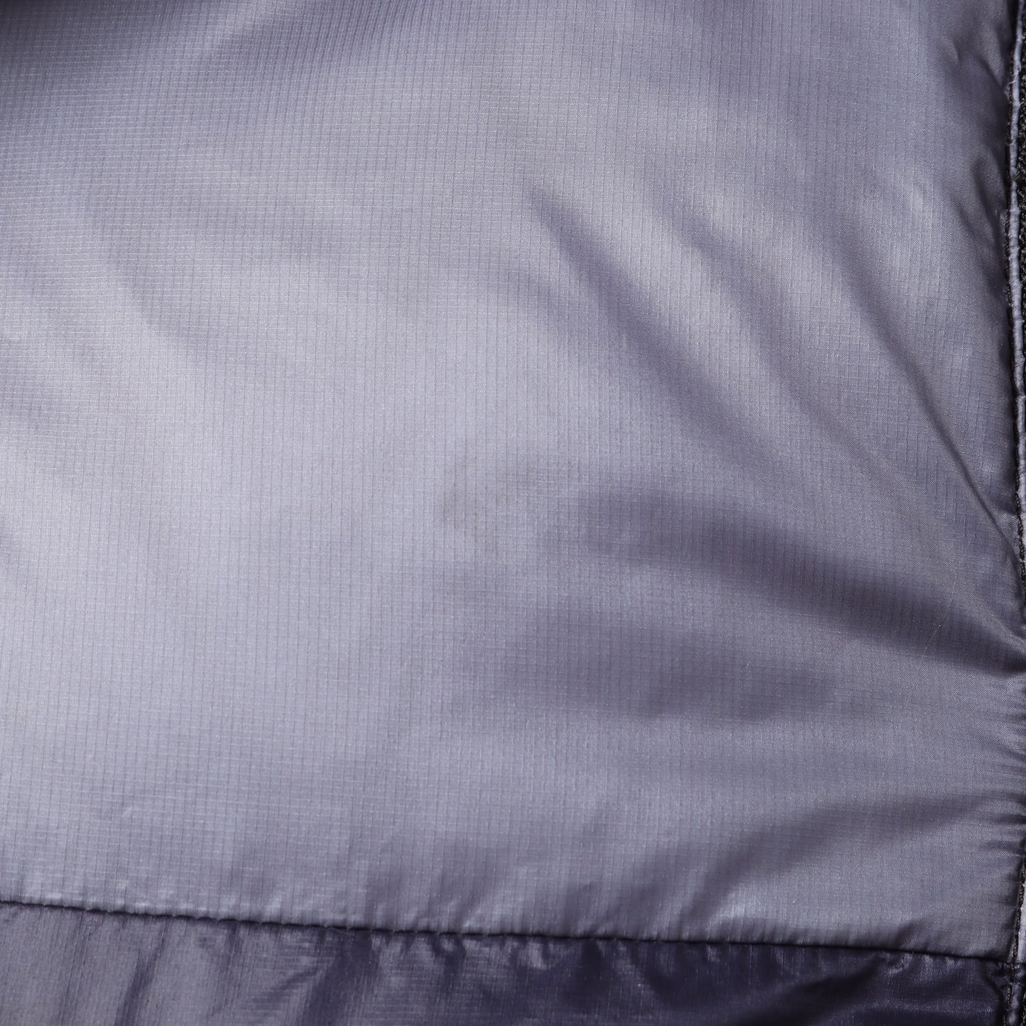 マルチカラー ナイロン フーデッド ダウンジャケット