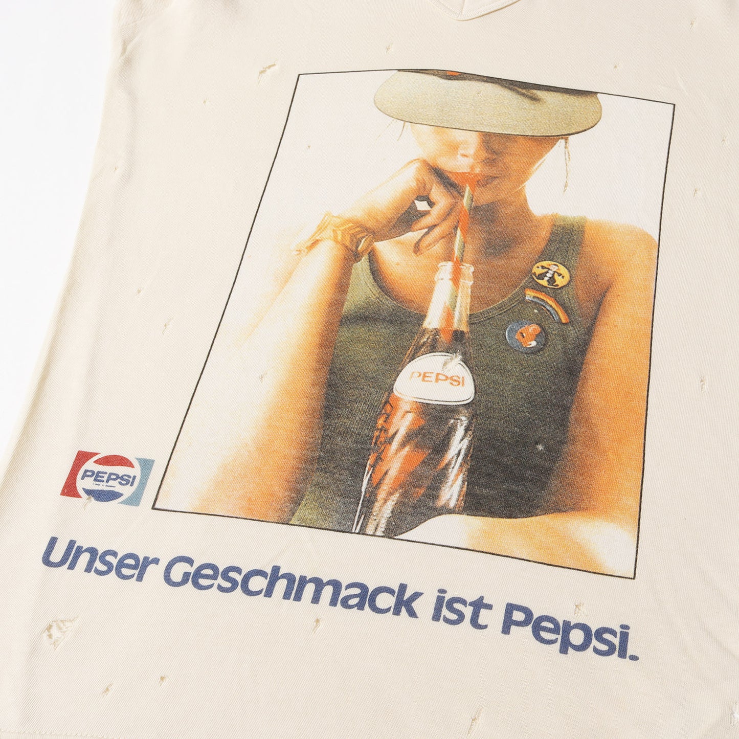 90s - 00s × PEPSI クラッシュ ダメージ加工 アドバタイジング グラフィック ディープVネック トリム Tシャツ / Y2K アーカイブ ラグカジ イタカジ