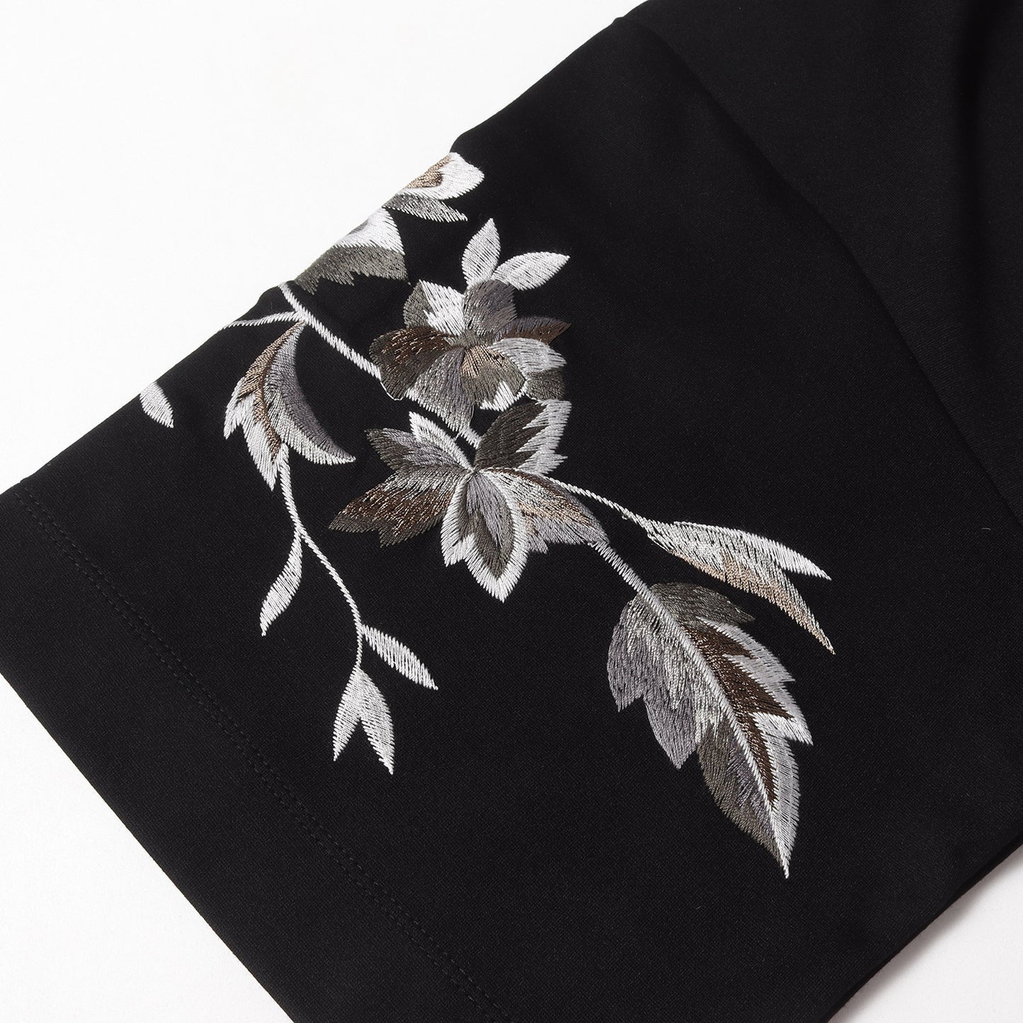 フラワー 刺繍 ストレッチ レーヨンナイロン Tシャツ (133322005) / リラックス オーバーサイズ シルエット