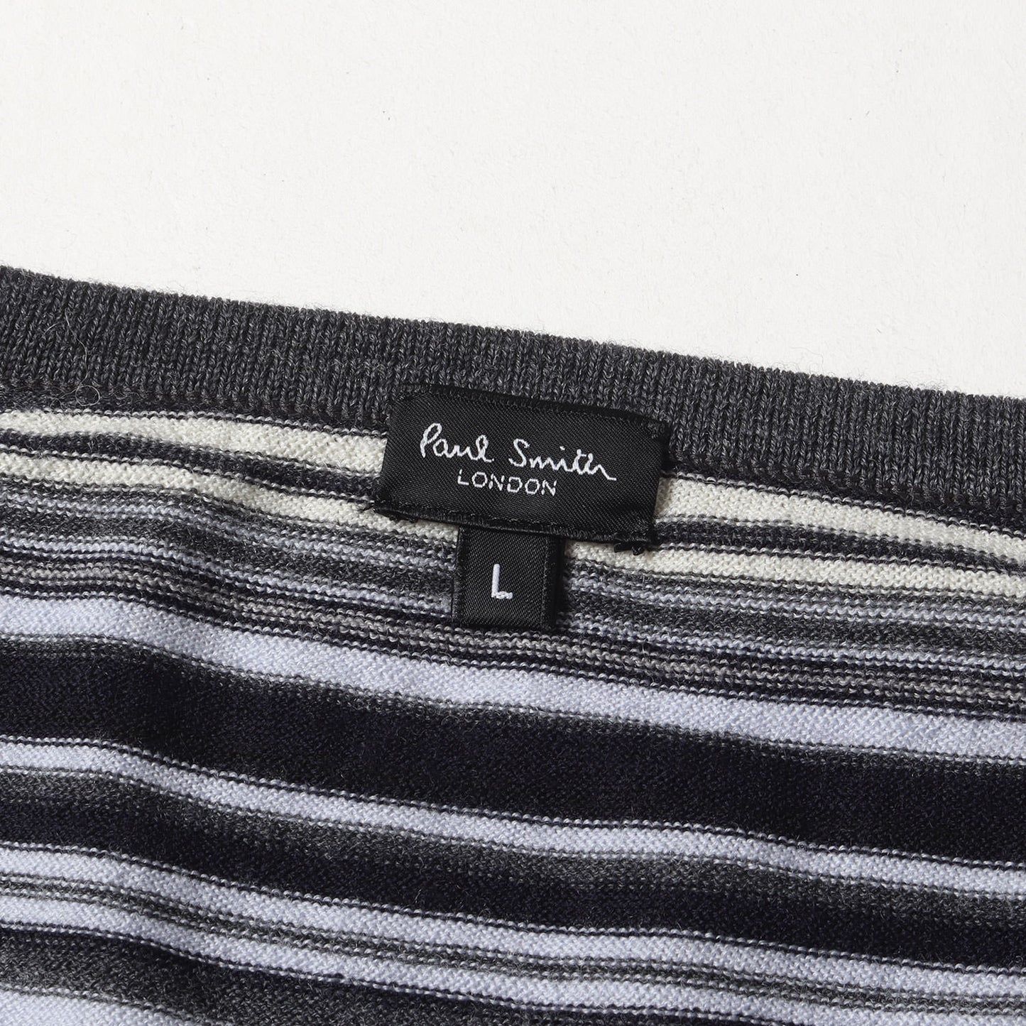 × JOHN SMEDLEY マルチボーダー ハイゲージ ウール Vネック ニット (273082 394D) / セーター プルーバー 定番 ベーシック ブリティッシュ トラッド MADE IN ENGLAND LONDON