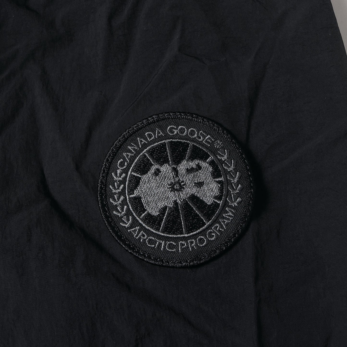 23SS フェーバーフーディ ジップ ナイロン ジャケット (Faber Hoody Black Label 2440MB) / ウィンドウ アウトドア ラグジュアリー