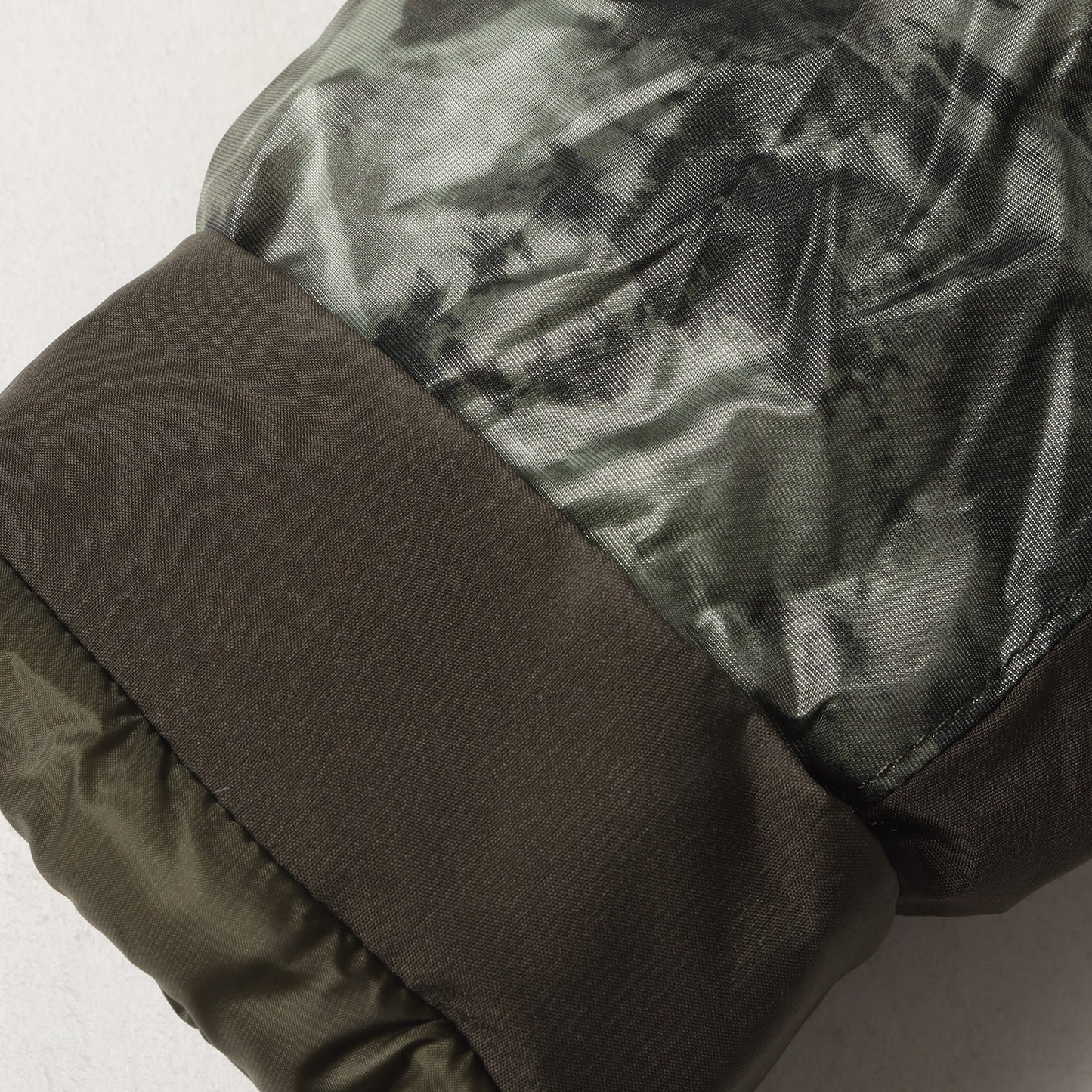 ジオメトリック 切替 カレーテ ダウンジャケット (CARETE MTAT20A4705-D)