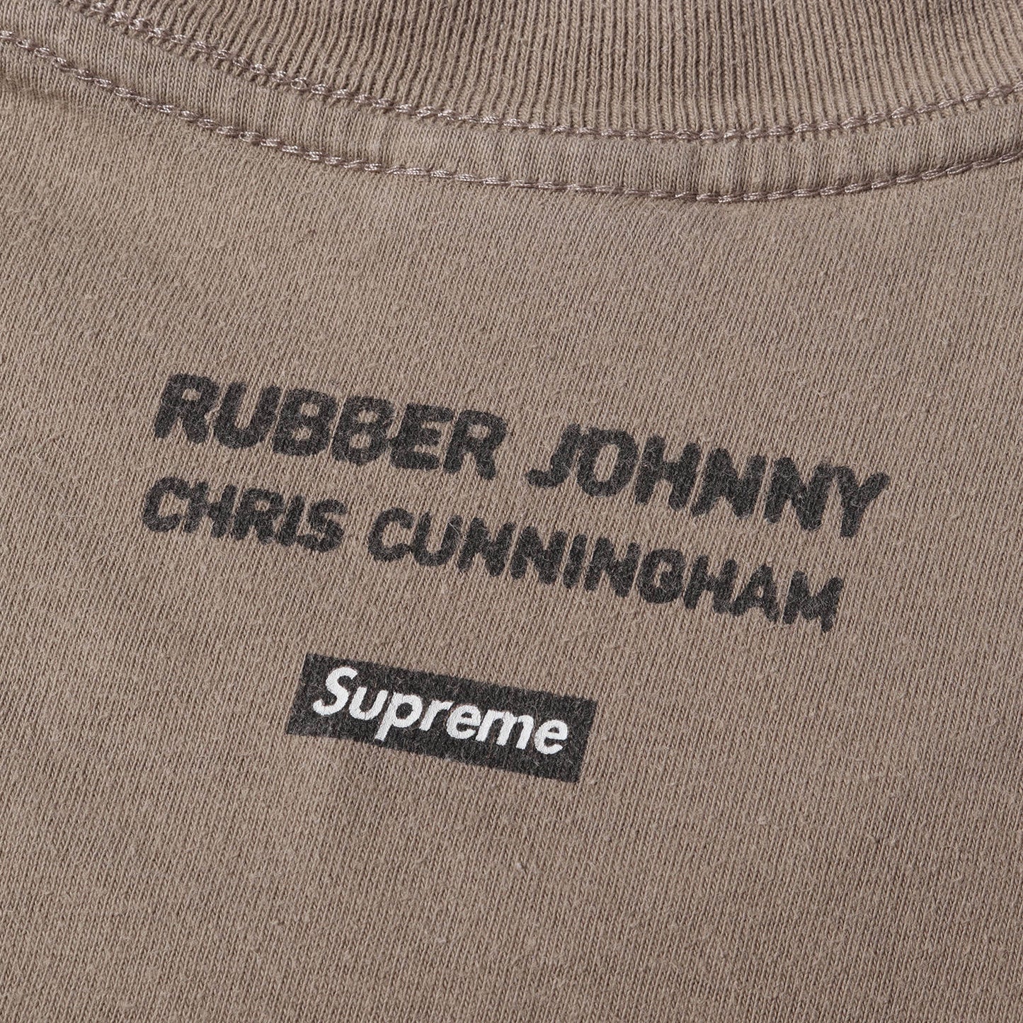グラフィック ロゴ Tシャツ (Chris Cunningham Rubber Johnny Tee)