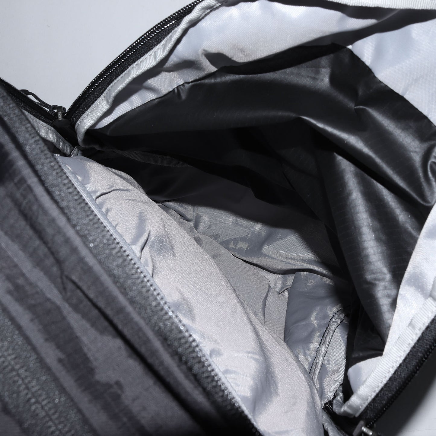 23AW × SALOMON ソフト ナイロンポリ ロゴ バックパック (XT 15 SB6WA0003 P5782) / リュック デイパック スポーティー ランニング アウトドア MM6