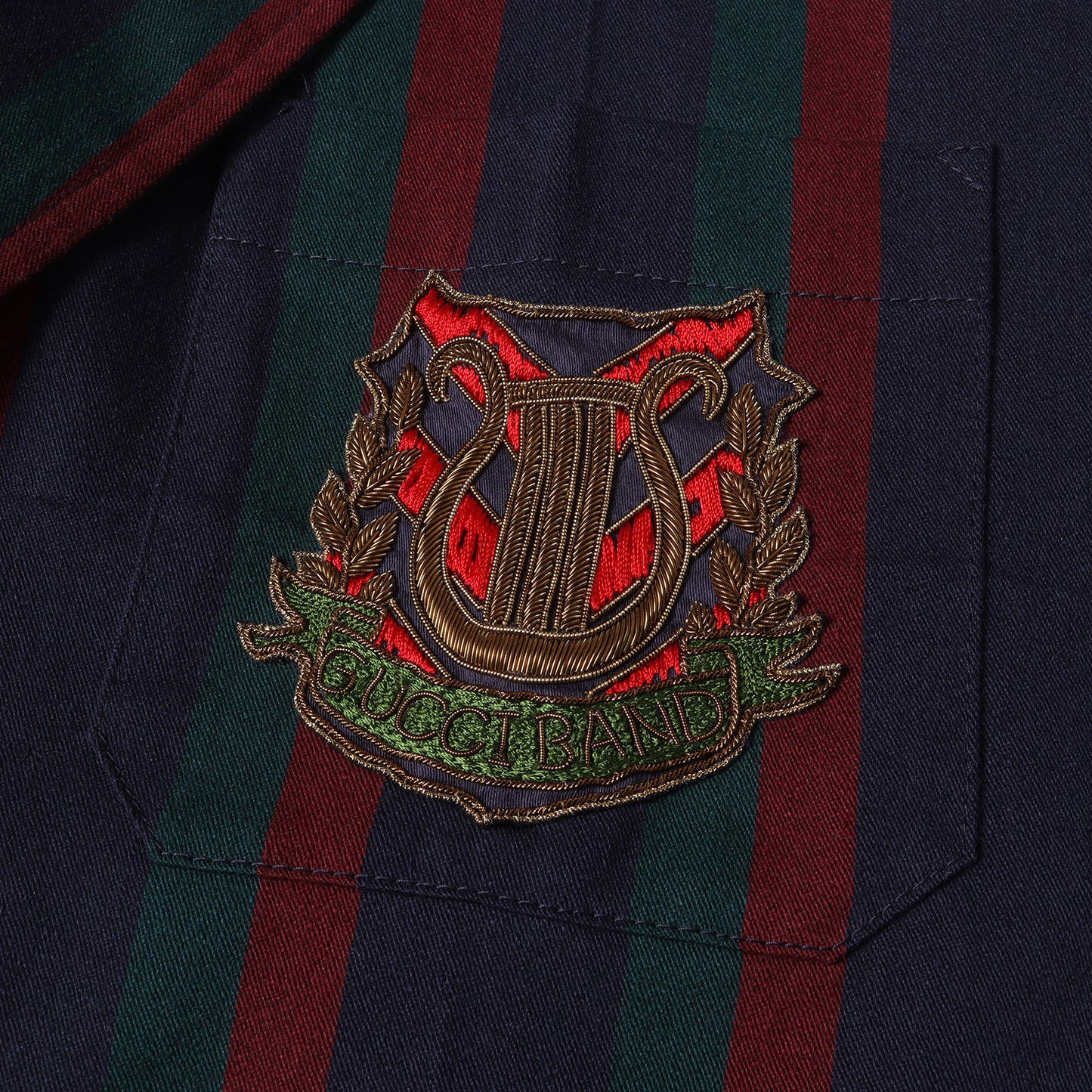 ロゴ エンブレム 刺繍 ウェブストライプ ノッチドラペル ウール 4B チェスター コート (Wool Striped Coat With Crest 575313 ZACB8) / アウター 羽織 イタカジ ラグカジ ラグジュアリー ハイエンド カジュアル