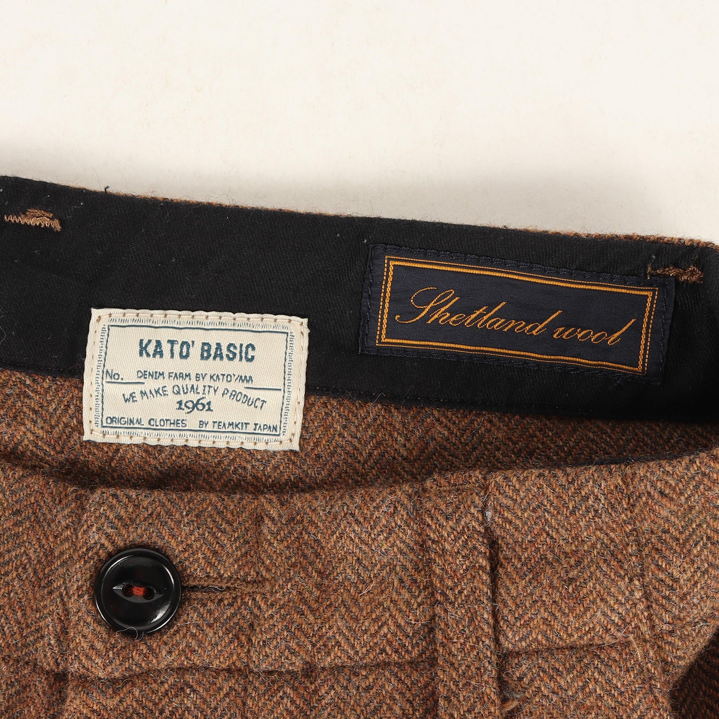 ヘリンボーン ツイード シェットランド ウール テーパード パンツ / ボタンフライ トラウザーズ 定番 ベーシック