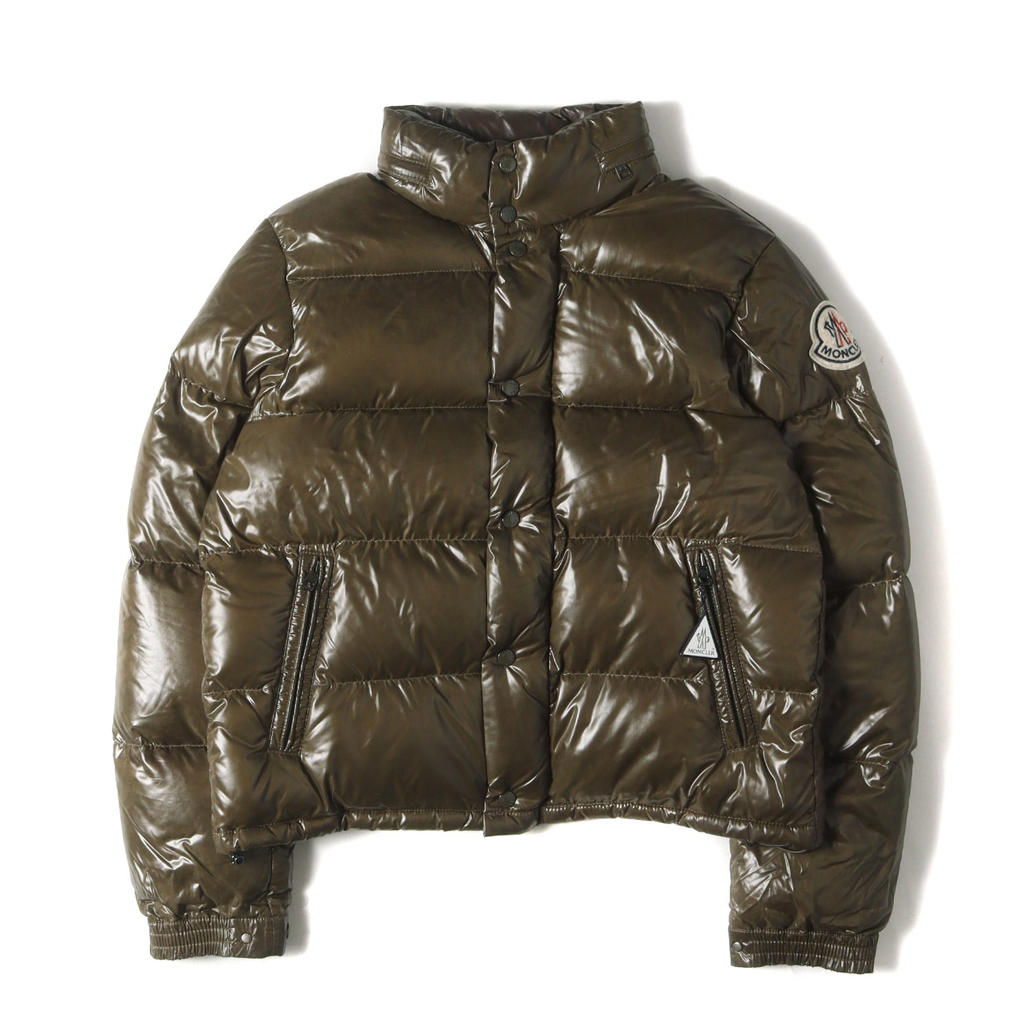 MONCLER (モンクレール) シャイニーナイロン ダウンジャケット (EVEREST 41310/60/68950) / エベレスト –  ブランド古着の通販・買取 | BEEGLE by Boo-Bee