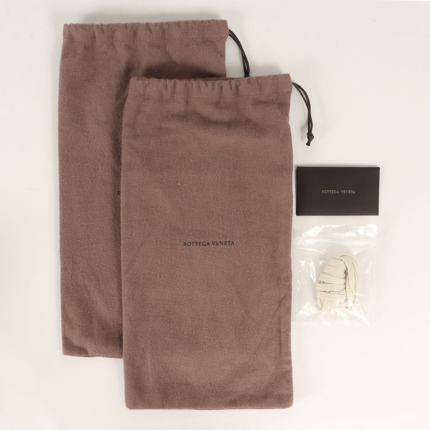 スウェード レザー ローカット スニーカー (475167 VCH59 4146)