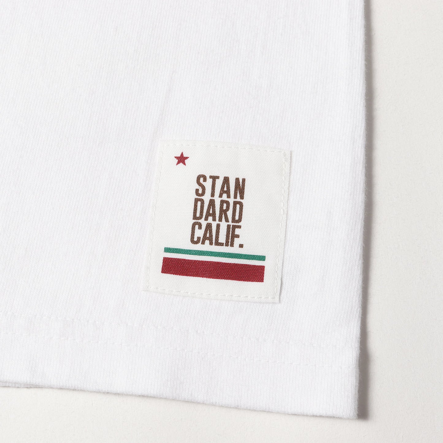 ヘビーウェイト フロント ロゴ プリント Tシャツ (SD HEAVYWEIGHT LOGO T)