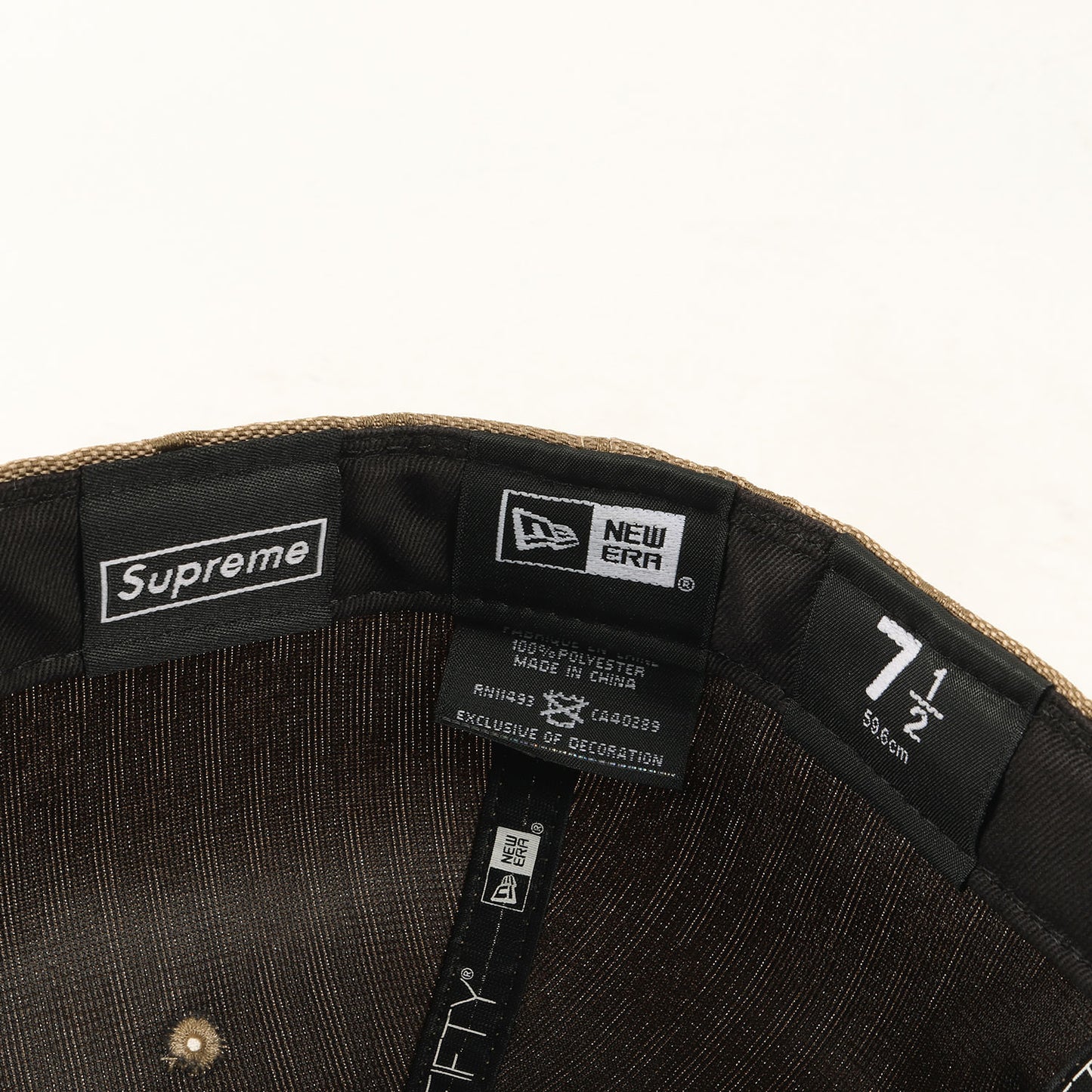 × NEW ERA BOXロゴ モノグラム ベースボールキャップ (Monogram Box Logo)