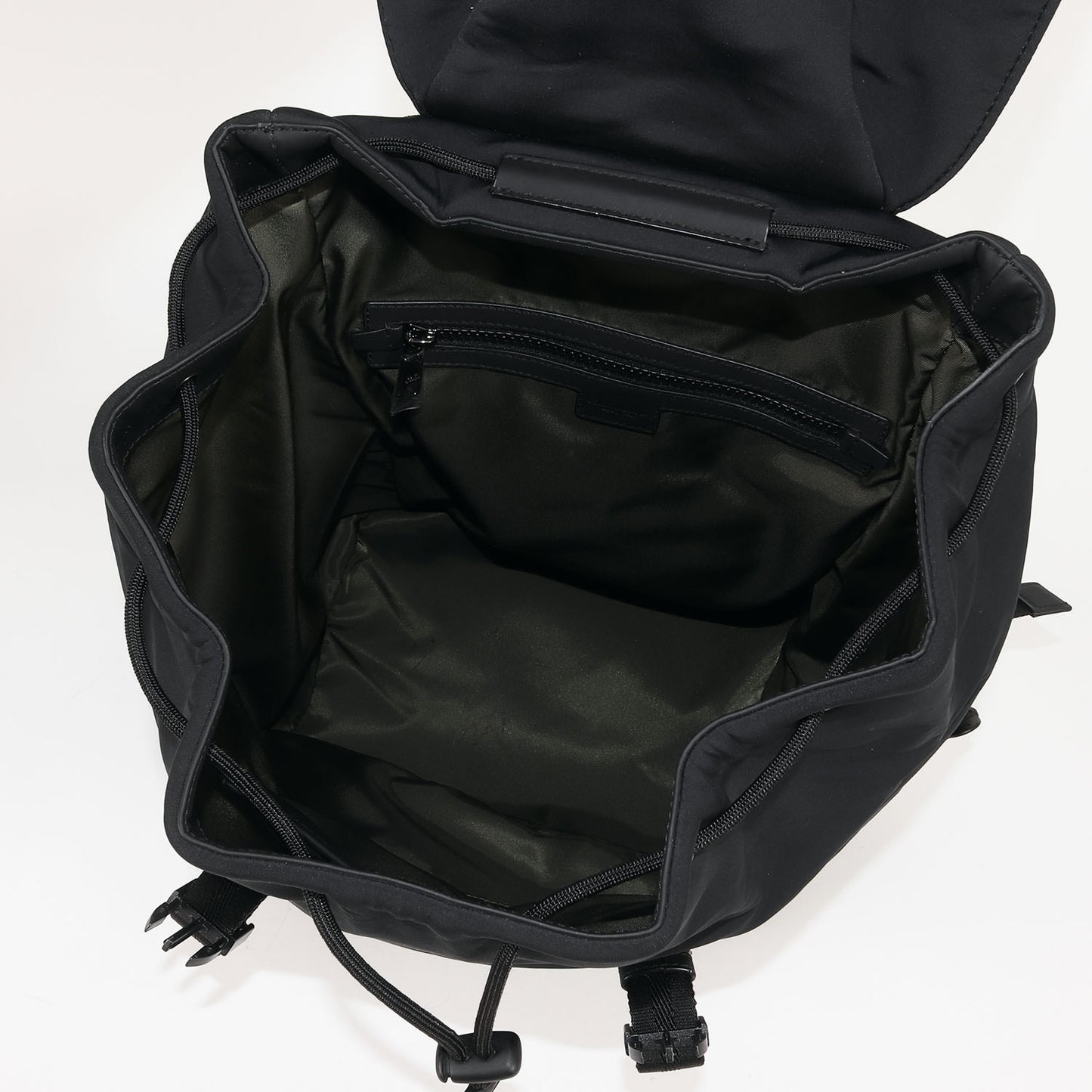 ロゴ ボンディング フラップ リュック