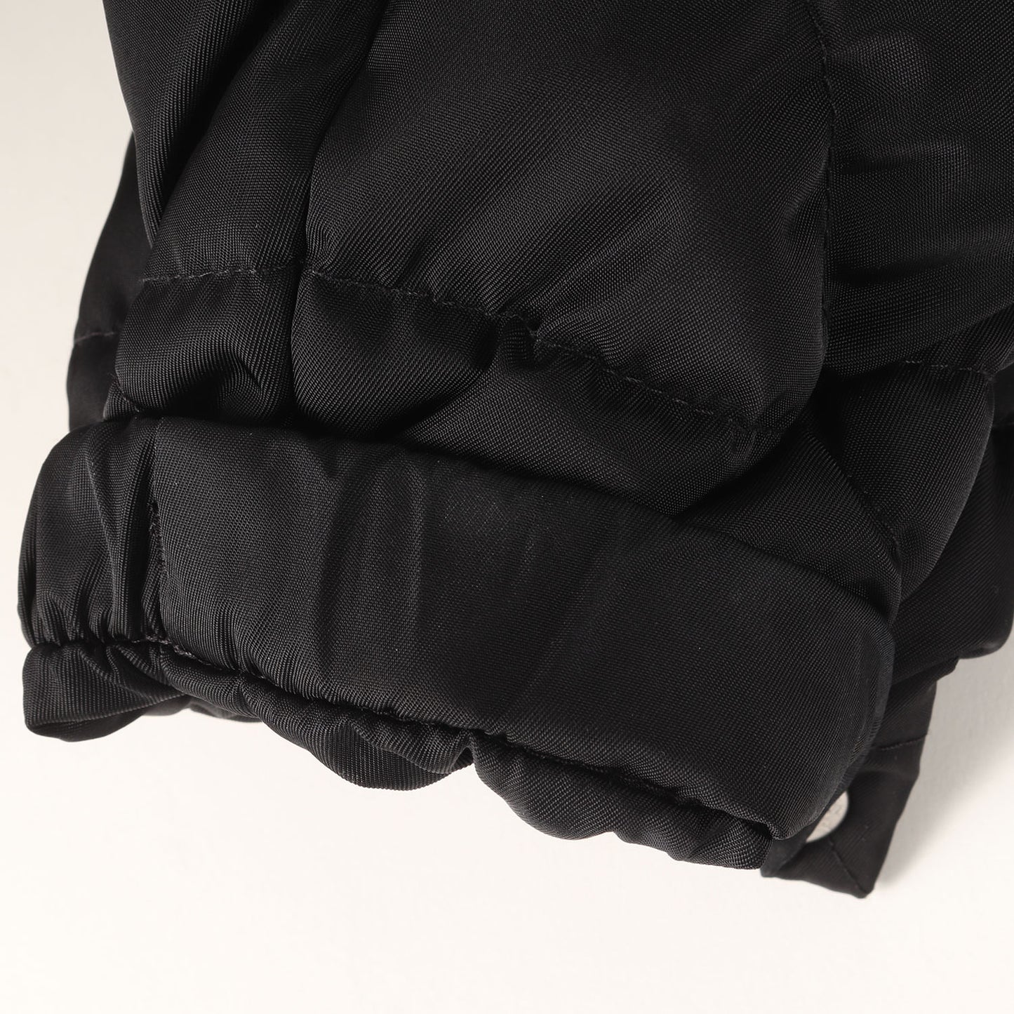 ロゴ RE-NYLON ダウンジャケット (SGB803 S202 / 2021年製)