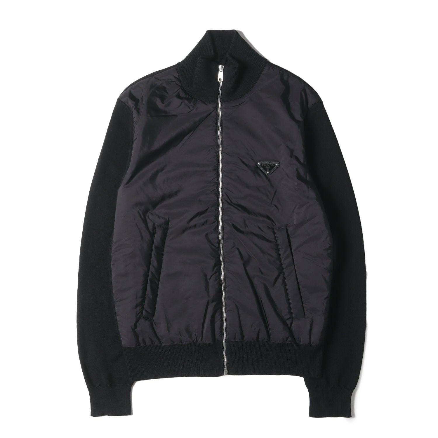 トライアングル ロゴ プレート Re-Nylon ニット ハイネック ブルゾン 