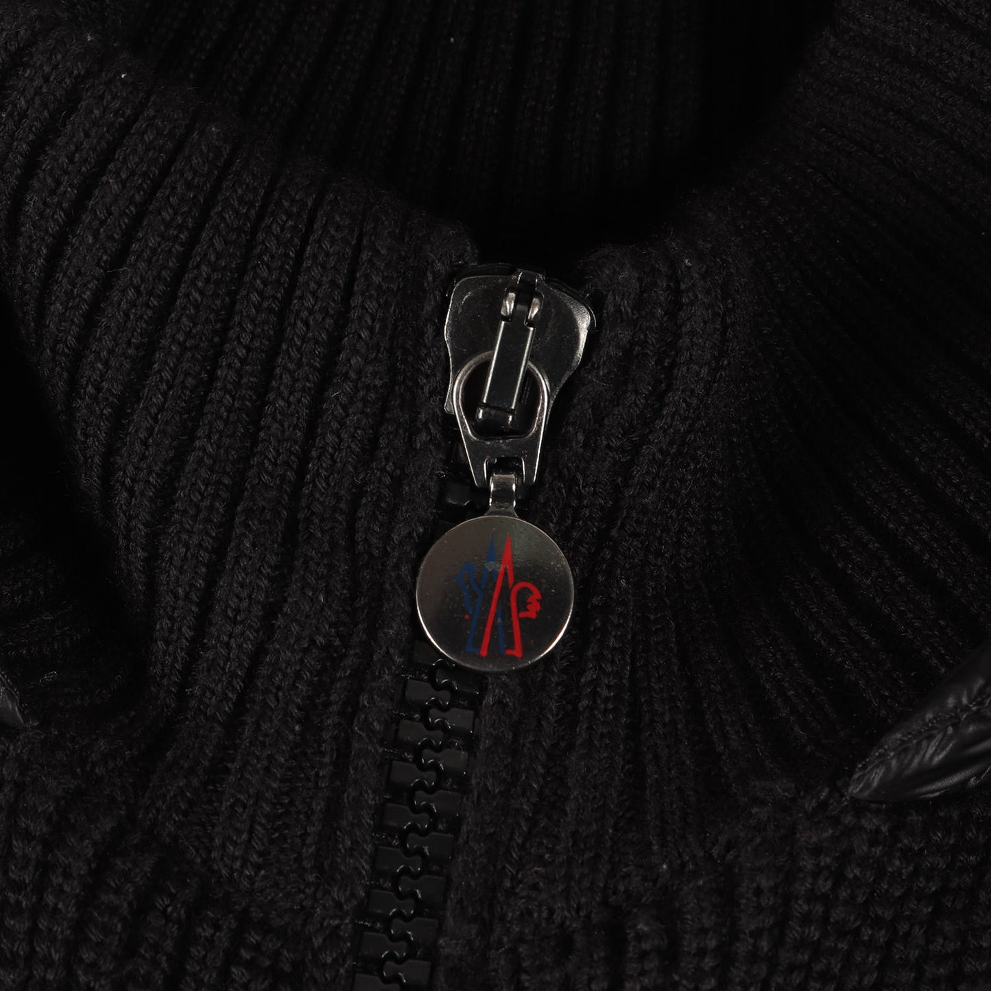 フーデッド ニット コンビ ハイネック ダブルジップ ダウンジャケット (MAGLIONE TRICOT CARDIGAN)