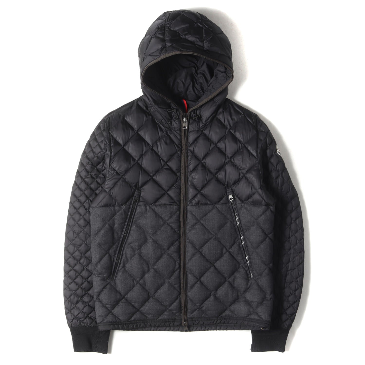 MONCLER 黒 ダウンジャケット キルティング フード付き