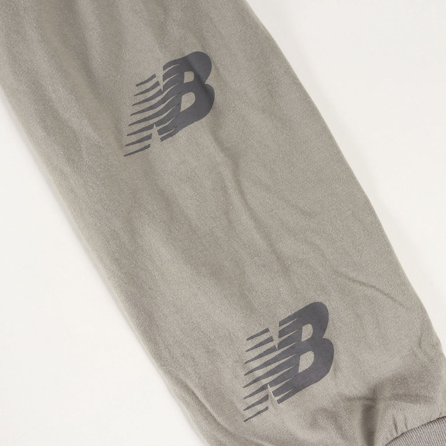 23SS × TOKYO DESIGN STUDIO NEW BALANCE ロゴ ロングスリーブ Tシャツ (NB Archive Remastered by AURALEE × TDS LS Tee Vintage Graphic AMT35042)