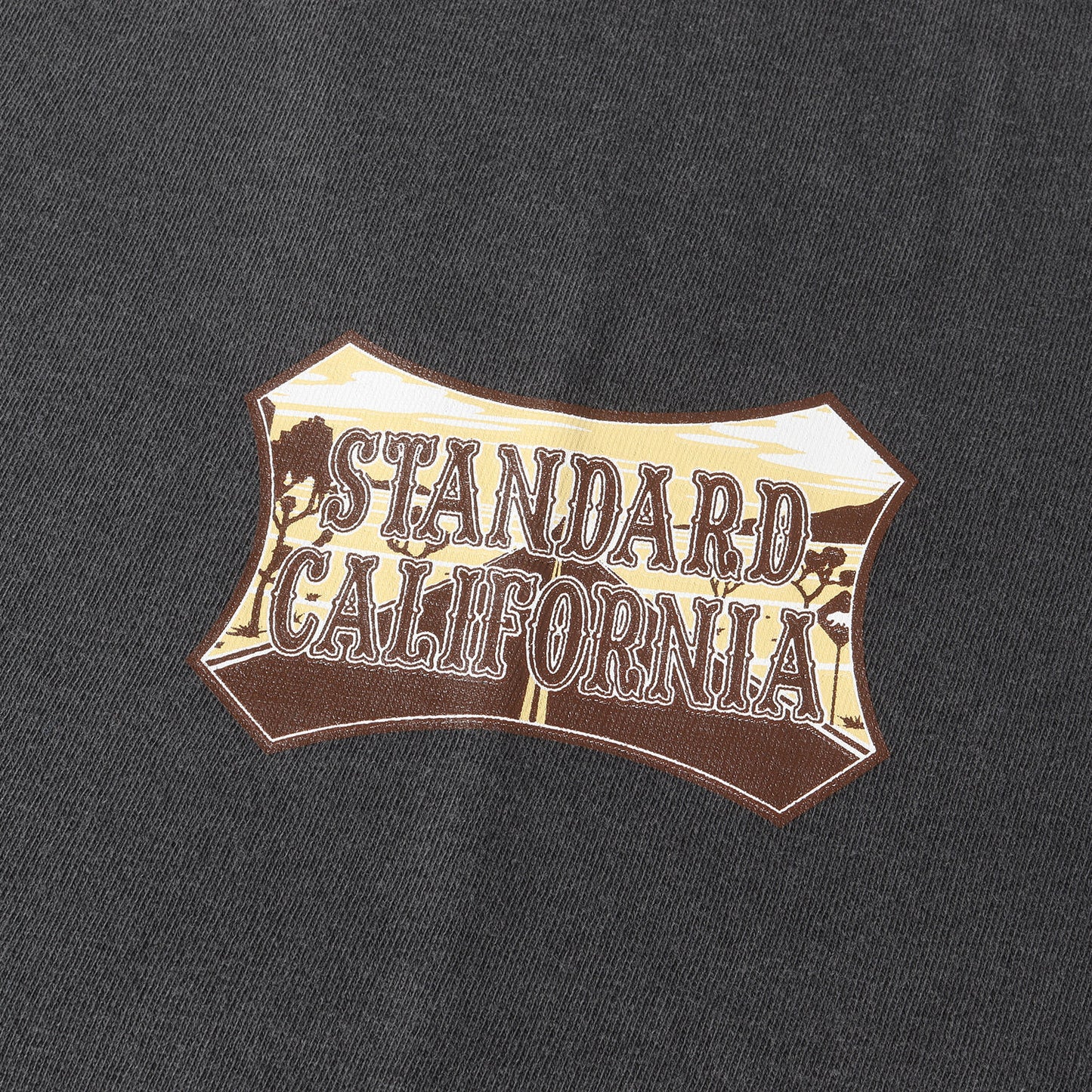 22SS ヒットザロード シールドロゴ Tシャツ (SD Hit The Road Shield Logo T)