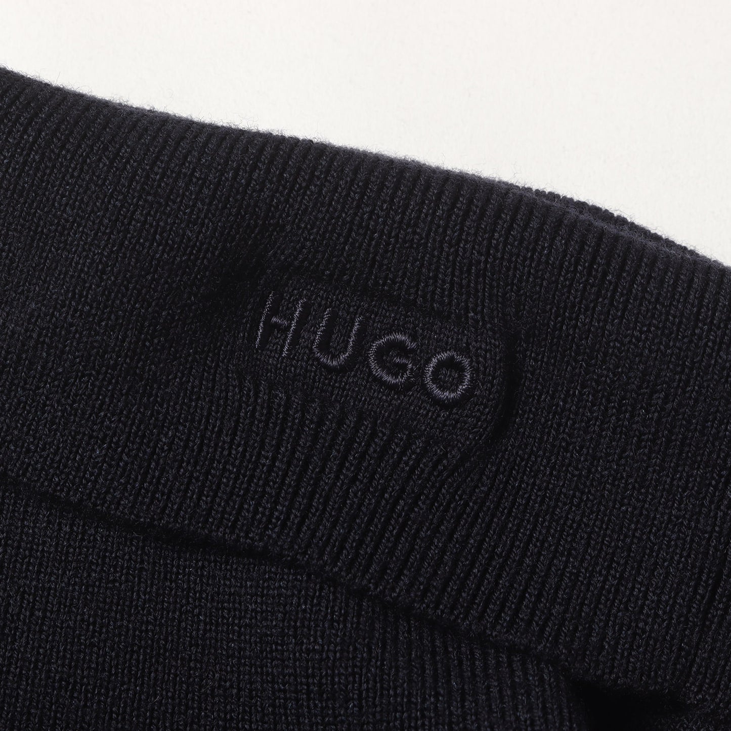 ロゴ 刺繍 タートルネック ハイゲージ ウール ニット (10243187)