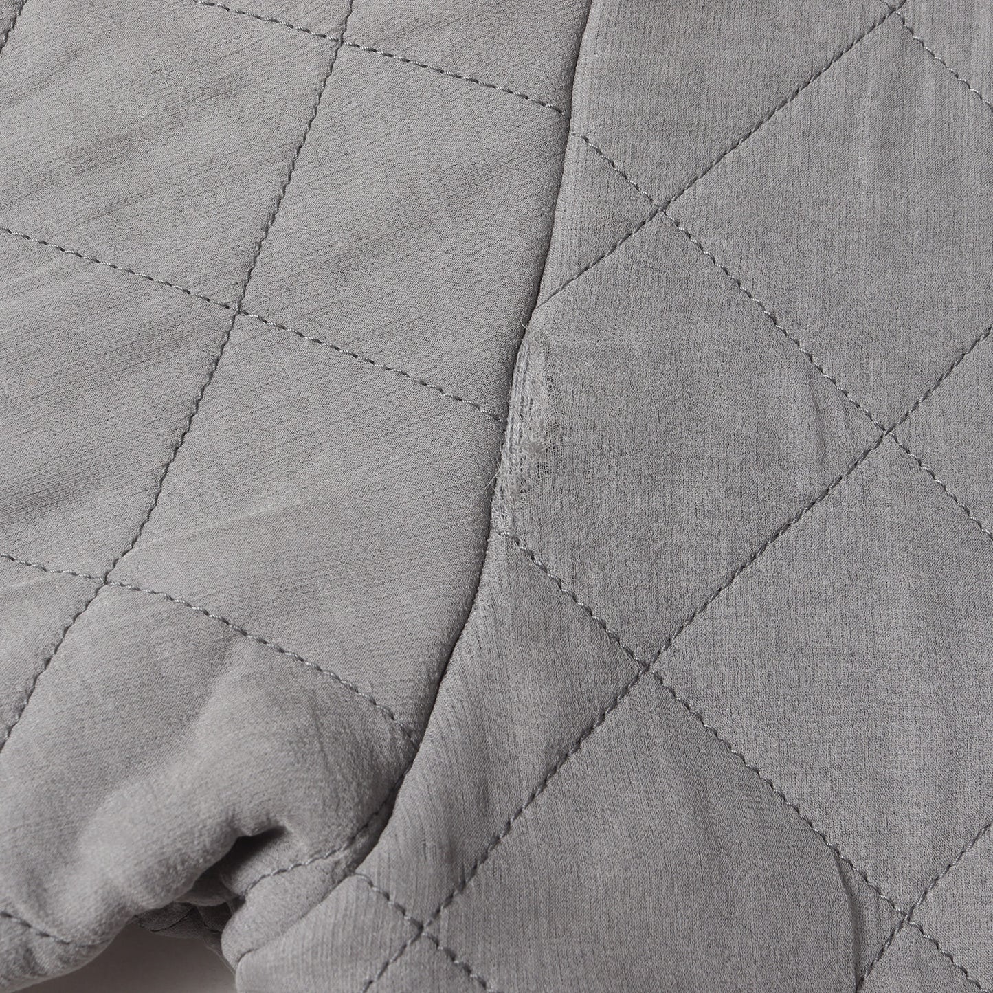 ロゴ プレート キルティング ジップ パーカー