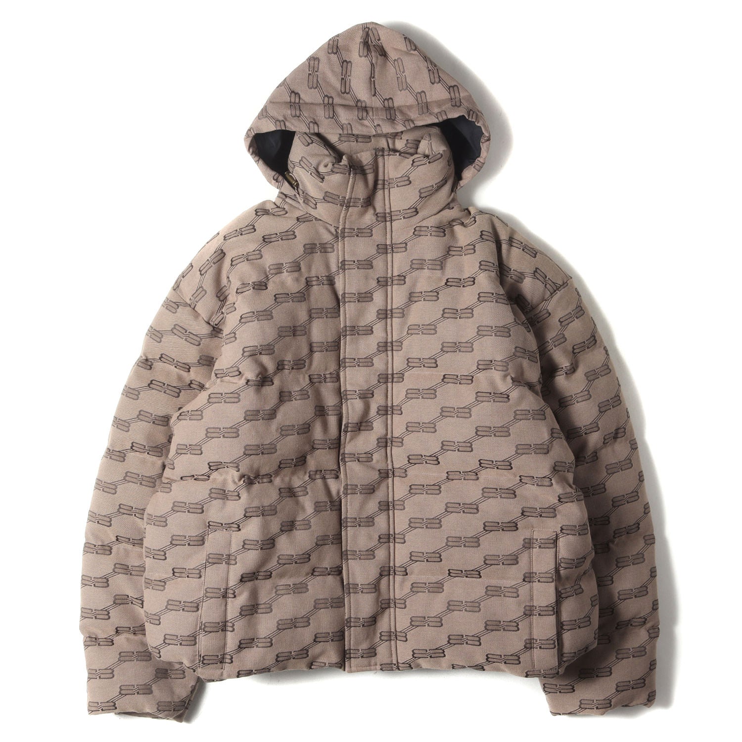 BALENCIAGA バレンシアガ ジャケット ベージュ サイズ:44 | 22AW フード付き ロゴジャガード パテッド ジャケット (BB JACKET 681885 TML33) | イタリア製 | アウター ブルゾン 上着【メンズ】【中古】【美品】【K4626】 22AW フード付き ロゴジャガード パテッド ジャケット (BB JACKET