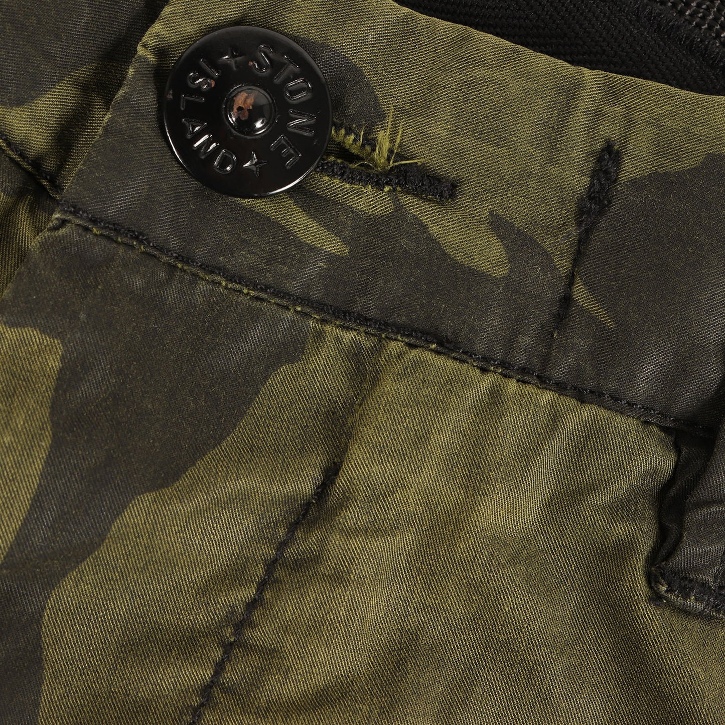 カモ バックポケット ロゴ 刺繍 テーパード トラウザー パンツ (Chamois Cotton Pants 621531034) / ボタンフライ