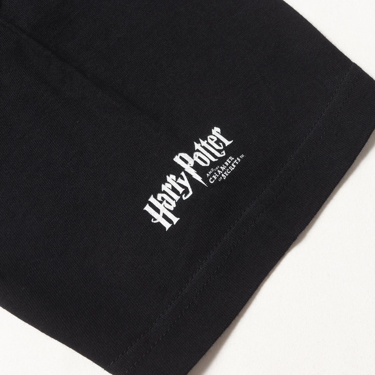 00s ハリーポッターと秘密の部屋 ワンポイント グリフィンドール ロゴ Tシャツ / DEADSTOCK MADE IN JAPAN