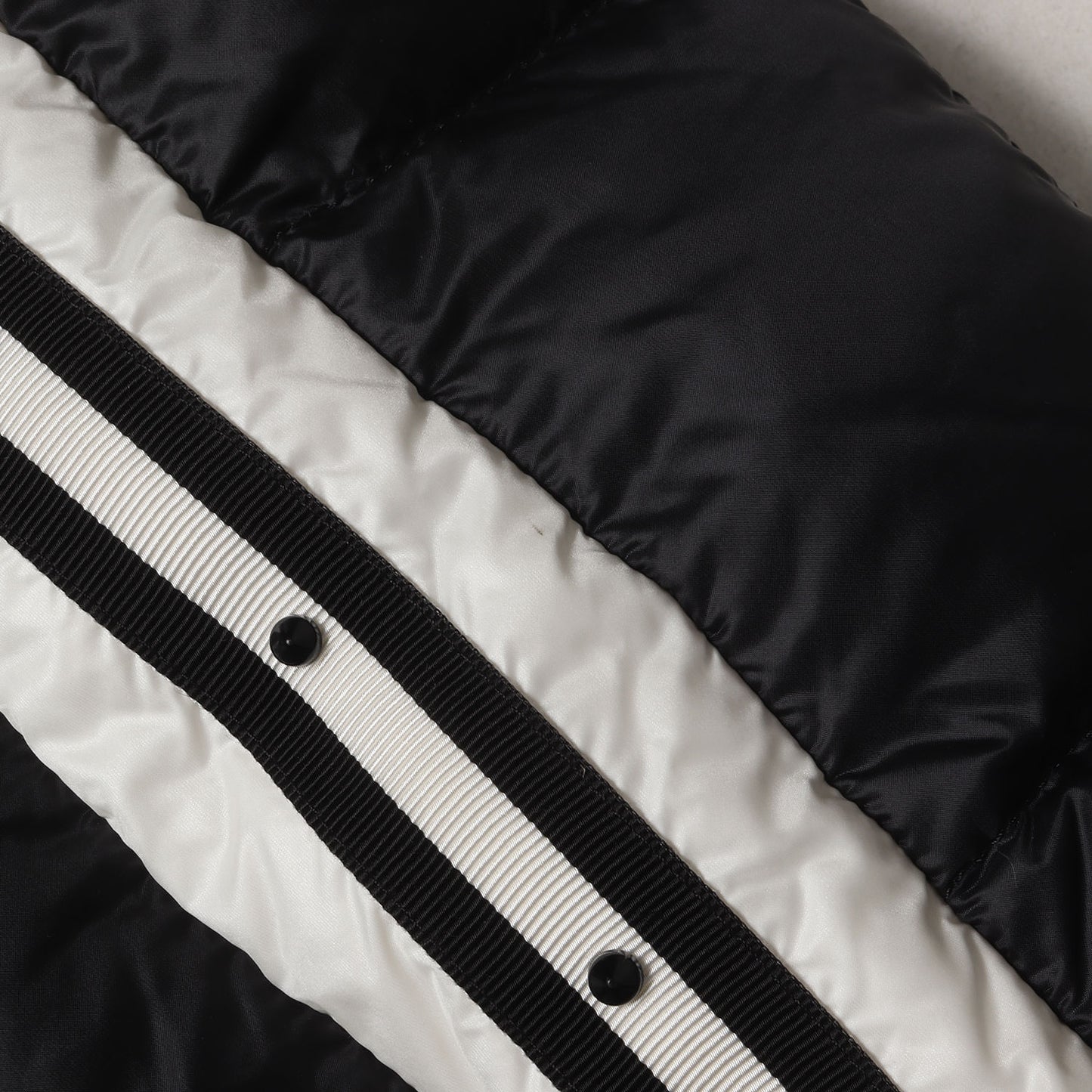 22AW スリーブスタッズライン ダウンジャケット (STELLAIRE GIUBBOTTO H20911A00107 5396Q)