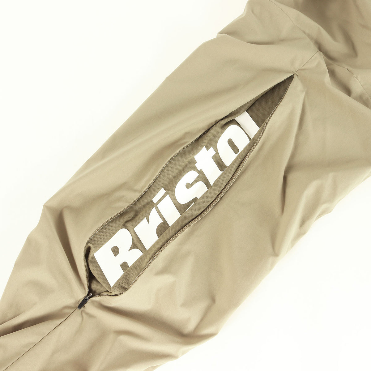 24SS ベンチレーション ロゴ トレーニング ジャケット (VENTILATION LOGO TRAINING JACKET FCRB-240055)