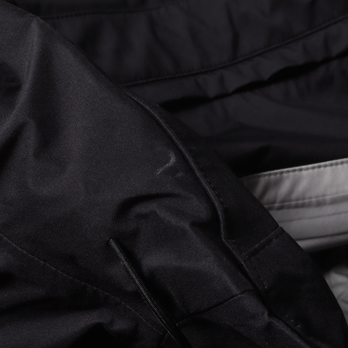 24AW × DESCENTE ナイロン マウンテンパーカー (Oversized CREAS Hard Shell Jacket DU4FWBGPMB) / ALLTERAIN