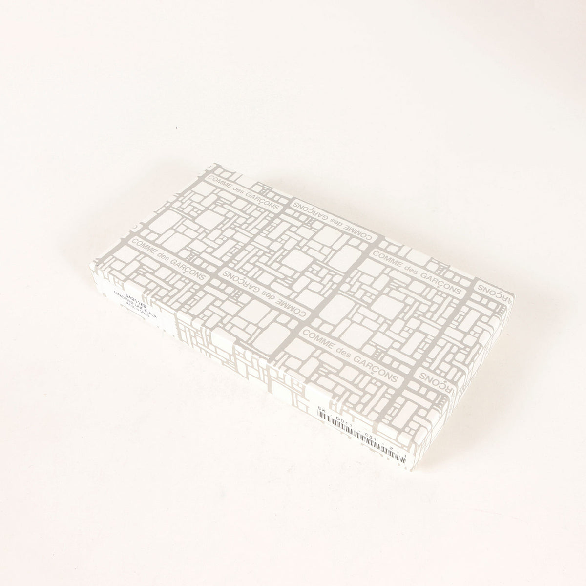 エンボス ラウンドジップ レザー ロングウォレット (EMBOSSED LINE BLACK) / WALLET