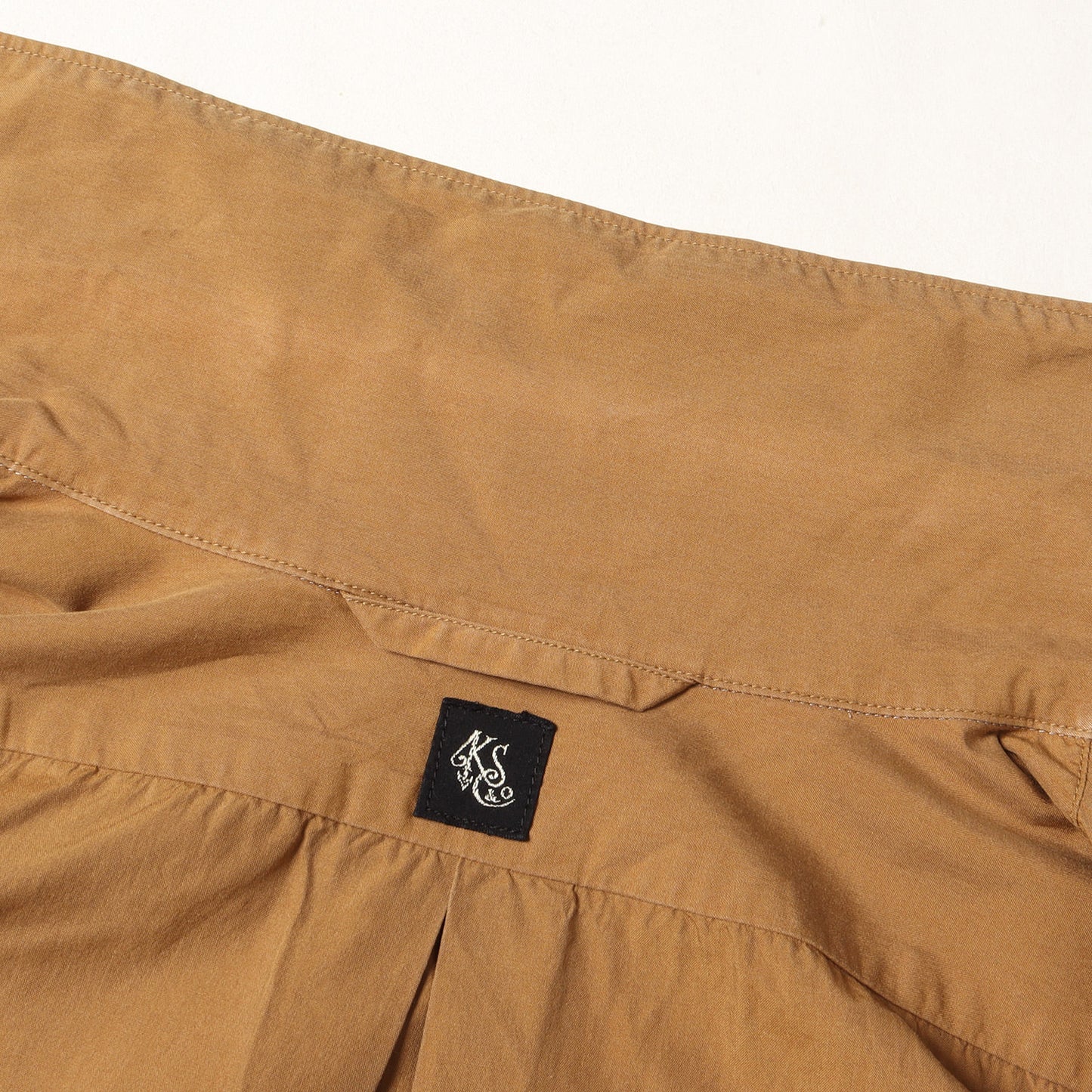 ダブルポケットショートスリーブ シャツ (Finx Cotton-Silk Light Weather Work Shirt)