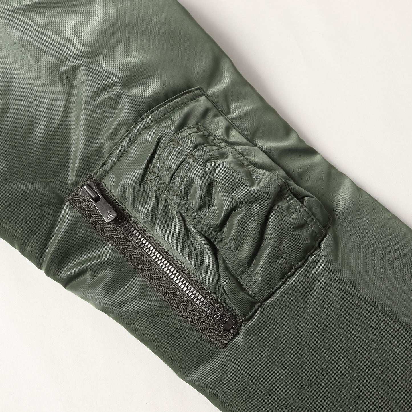 ハイネック フーデッド ミリタリー フライト ボンバー ジャケット (High Neck Hooded MA-1 Type Jacket)